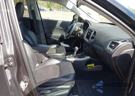 2018 Jeep Compass Latitude 4X4 from USA, damaged, VIN 3C4NJDBB9JT253055